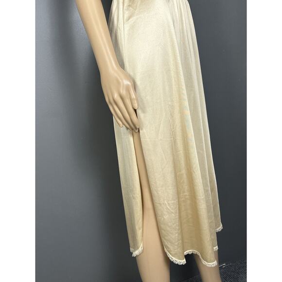 Vintage MG JCPenney Half Slip Size Small Double High Slit Antron III Nylon Tan - Picture 7 of 9